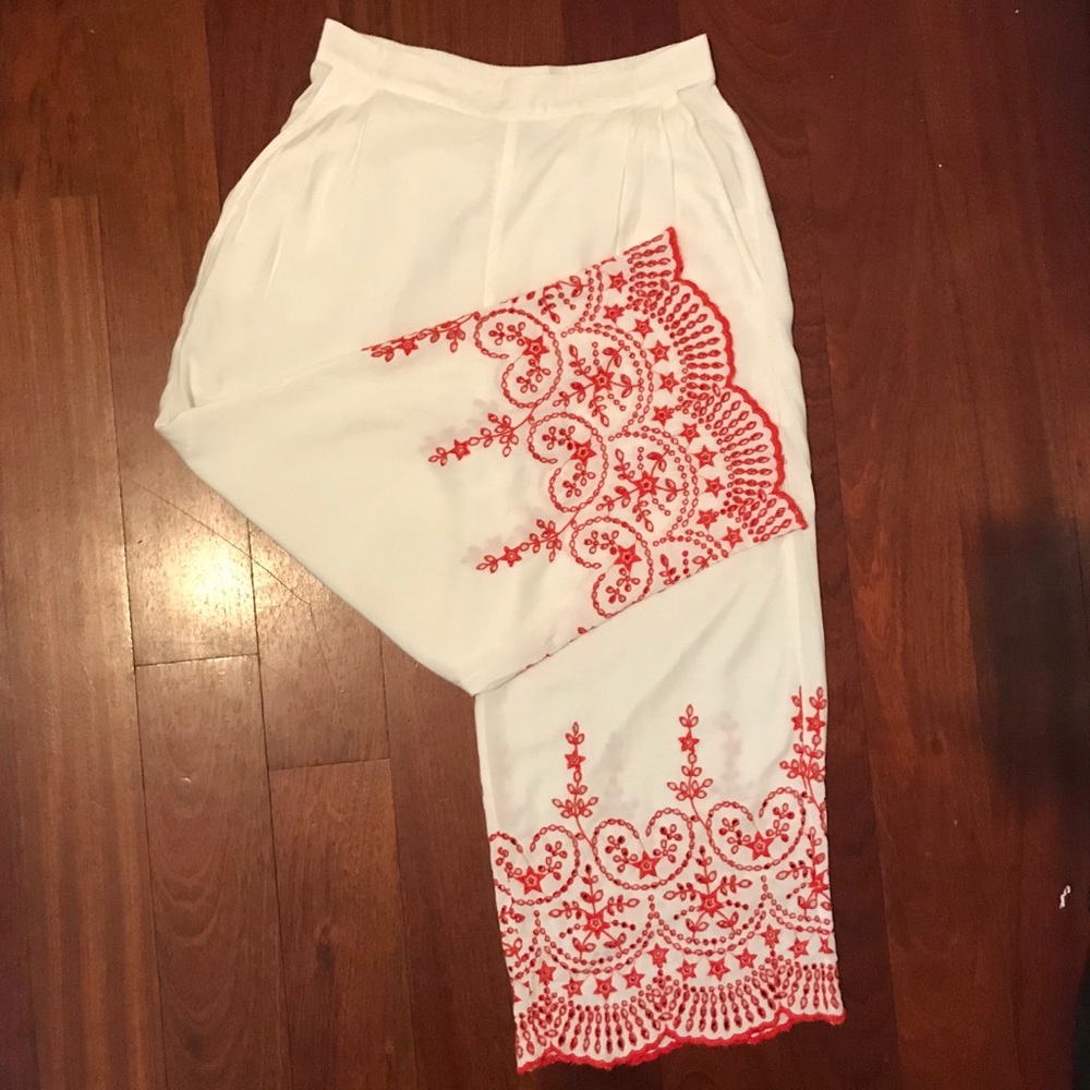 TOPSHOP White Wide Leg Capris with Stitching